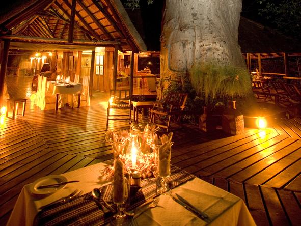 Impalila Island Lodge - Outside Dining 